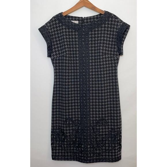 DM Donna Morgan Dress - Size 10 - Classy with Fantastic Applique Details‎ - Picture 1 of 9